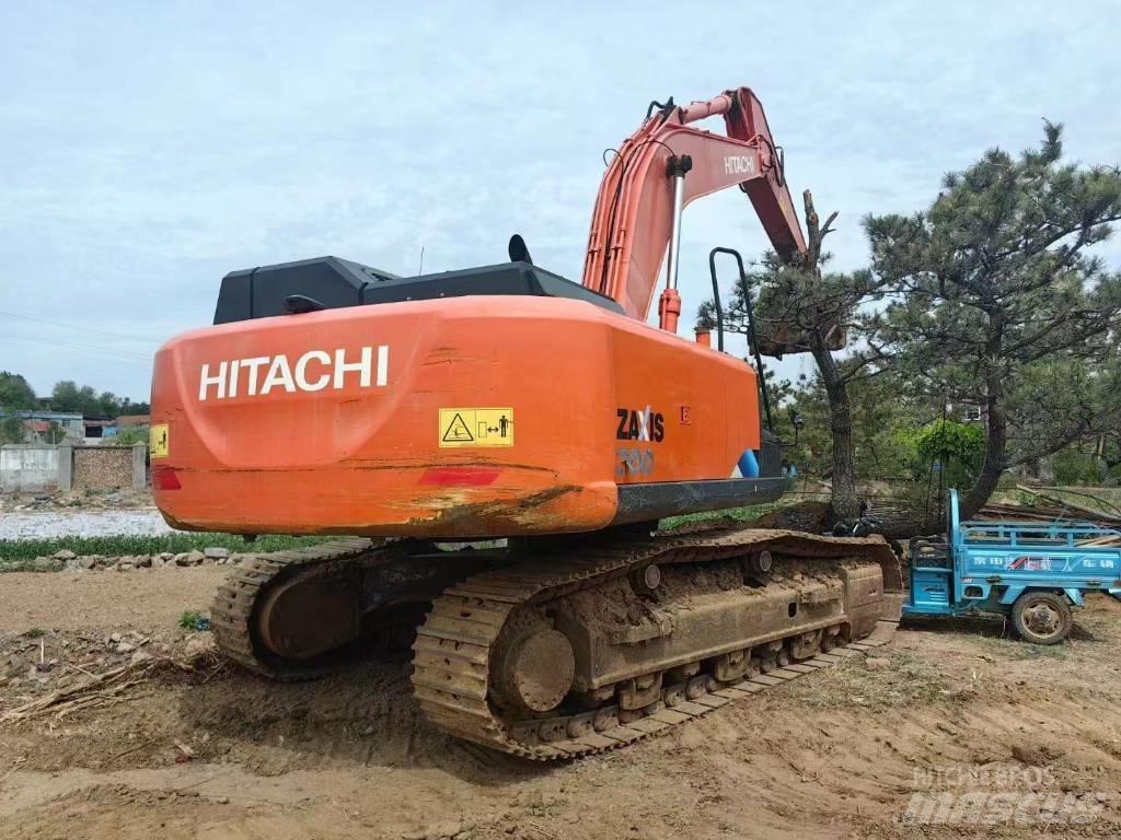 Hitachi ZX 300 Pásová rýpadla