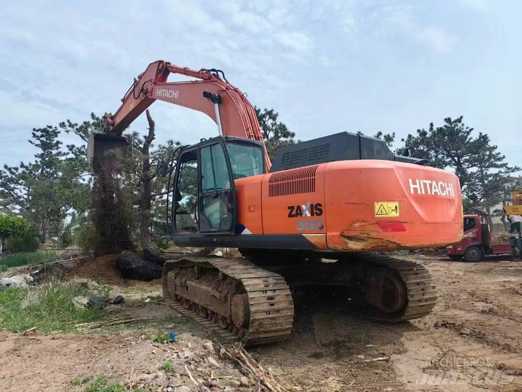 Hitachi ZX 300 Pásová rýpadla