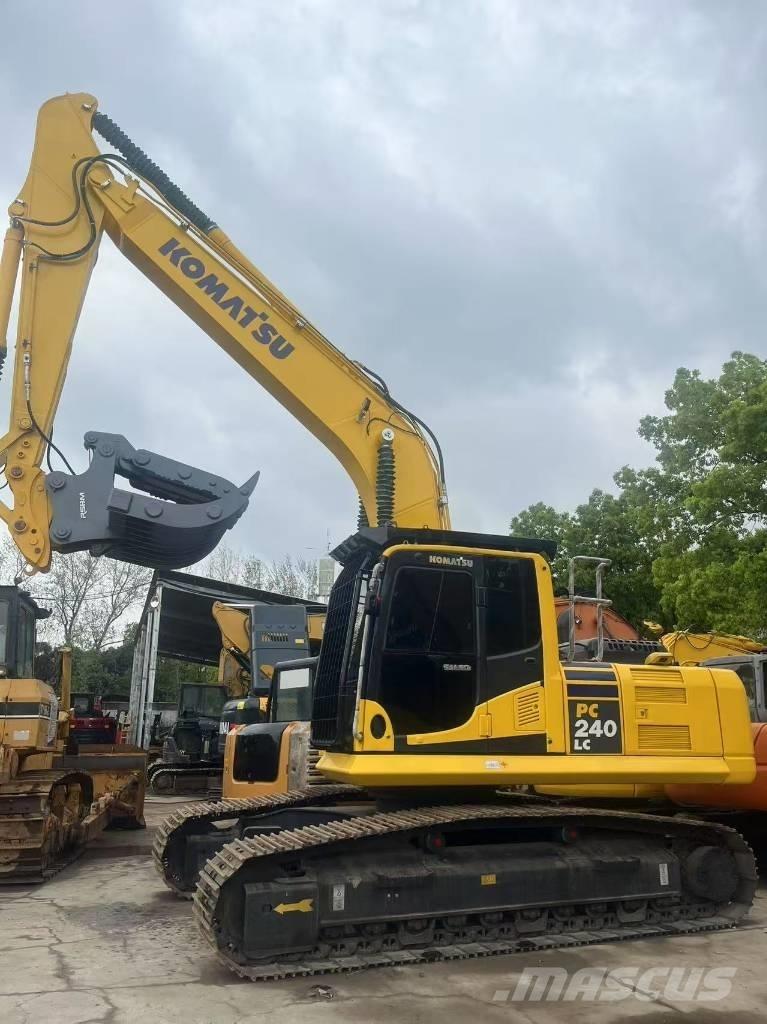 Komatsu PC 240 Pásová rýpadla