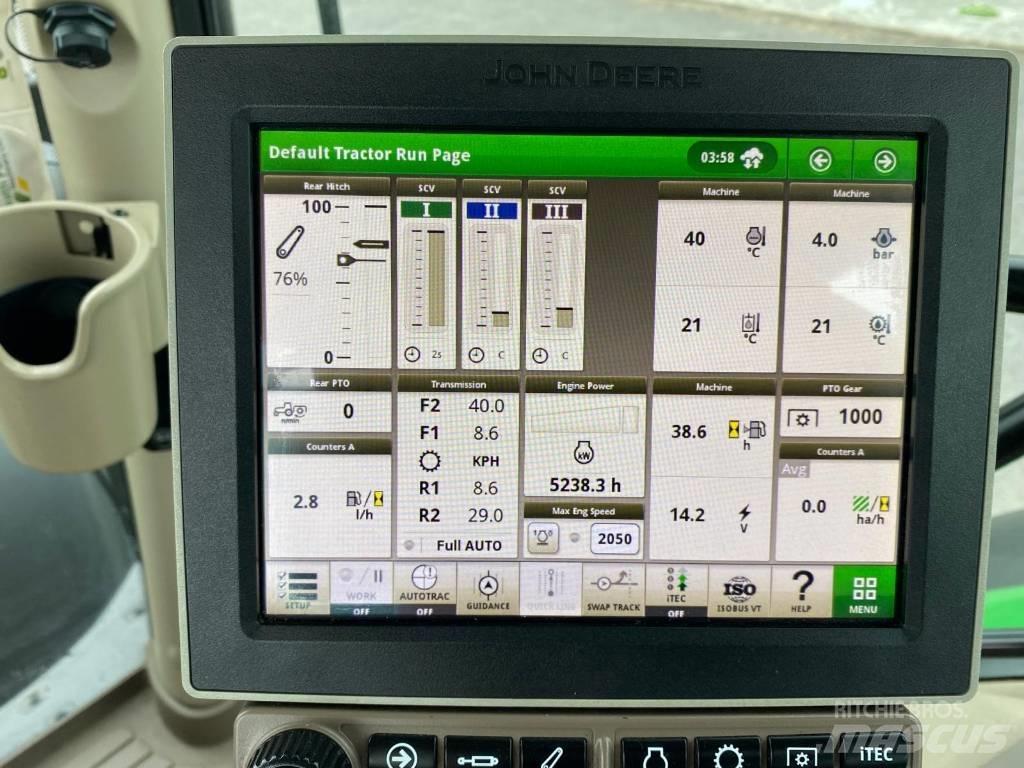 John Deere 6135R Traktory