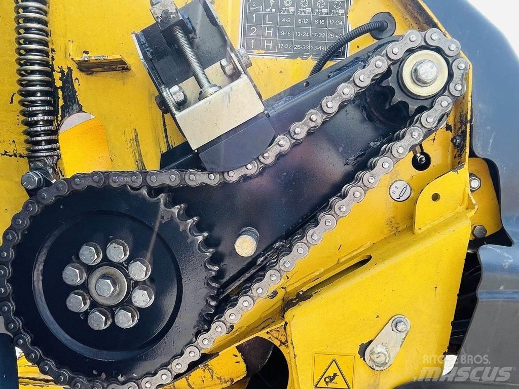 New Holland 273 FP Příslušenství strojů na seno a píci