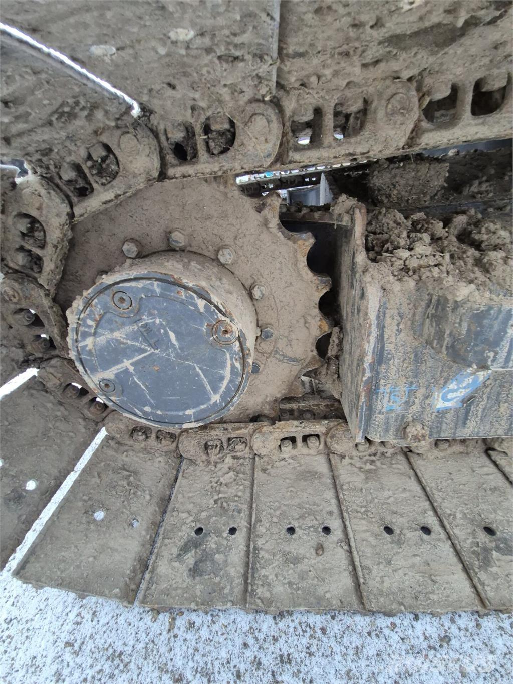 CASE CX90D Midi rýpadla 7t - 12t