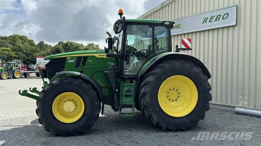 John Deere 6R195 Traktory