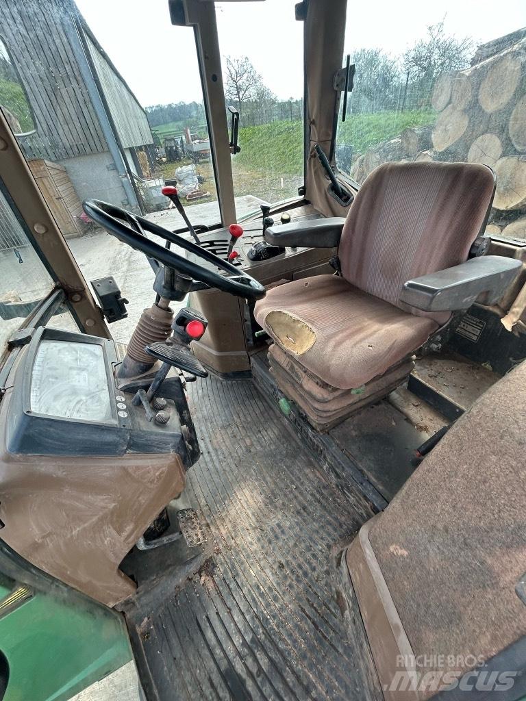 John Deere 6400 Kompaktní traktory