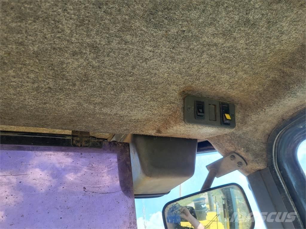 Komatsu WF 450T-3 Stavebnictví - ostatní