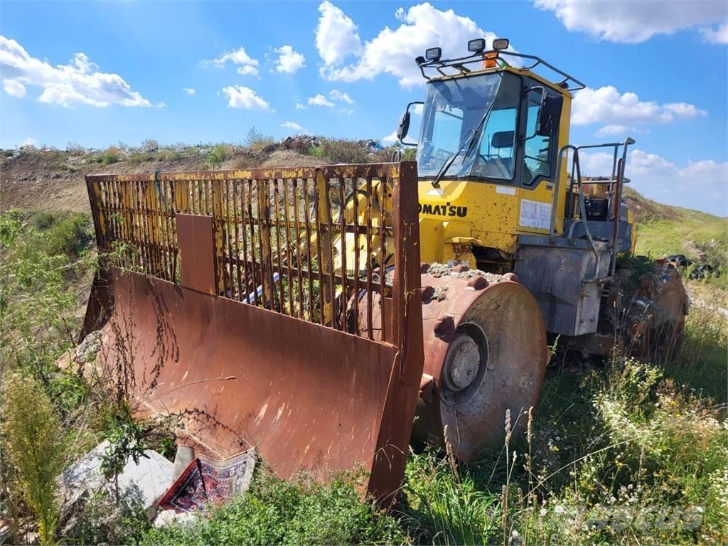 Komatsu WF 450T-3 Stavebnictví - ostatní