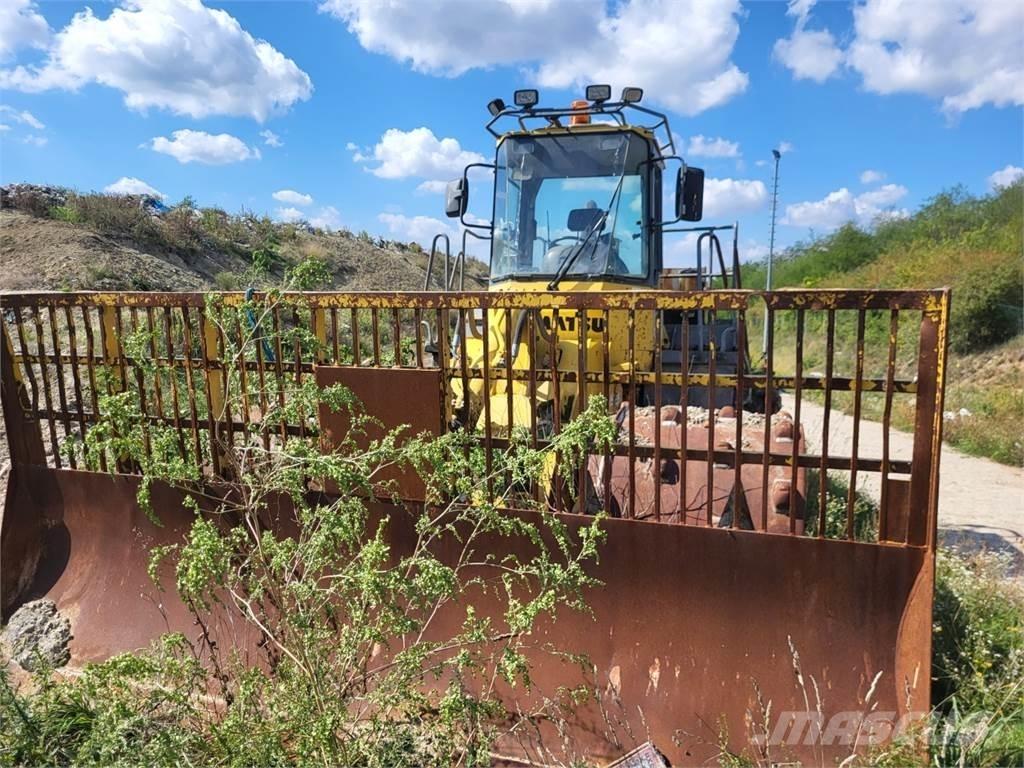 Komatsu WF 450T-3 Stavebnictví - ostatní