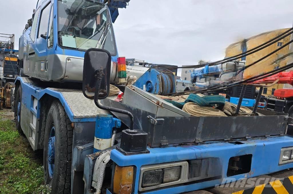 Tadano TR 250 M-6 Jeřáby pro těžký terén