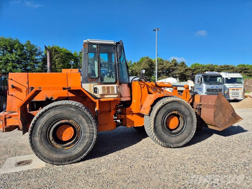 Hitachi FR 130 Kolové nakladače