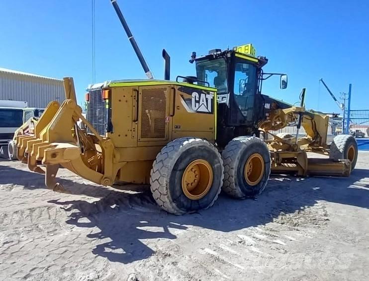 CAT 14 M Grejdry