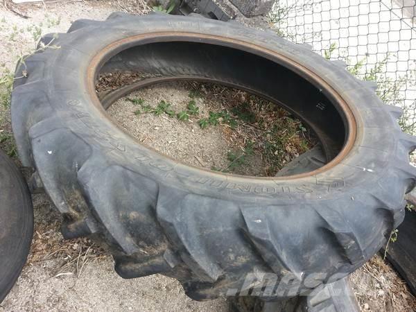  Pneu 13.6-38 Pneumatiky, kola a ráfky