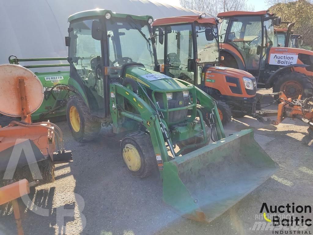 John Deere 2026R Traktory