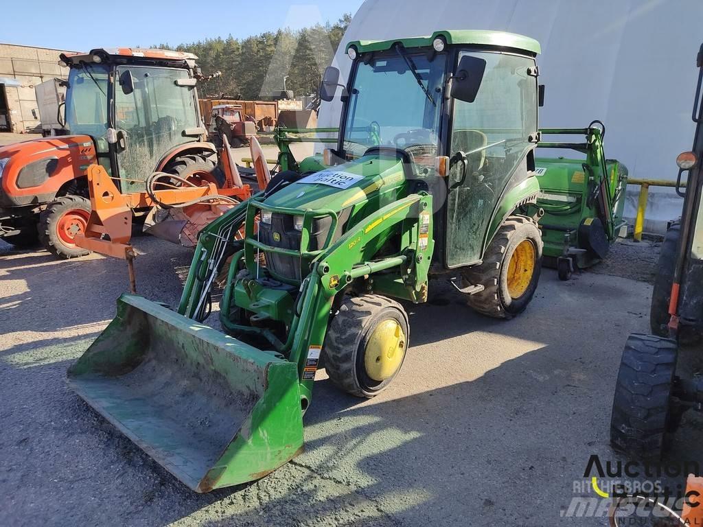 John Deere 2026R Traktory