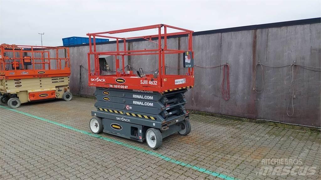 SkyJack SJIII4632 Nůžková zvedací plošina