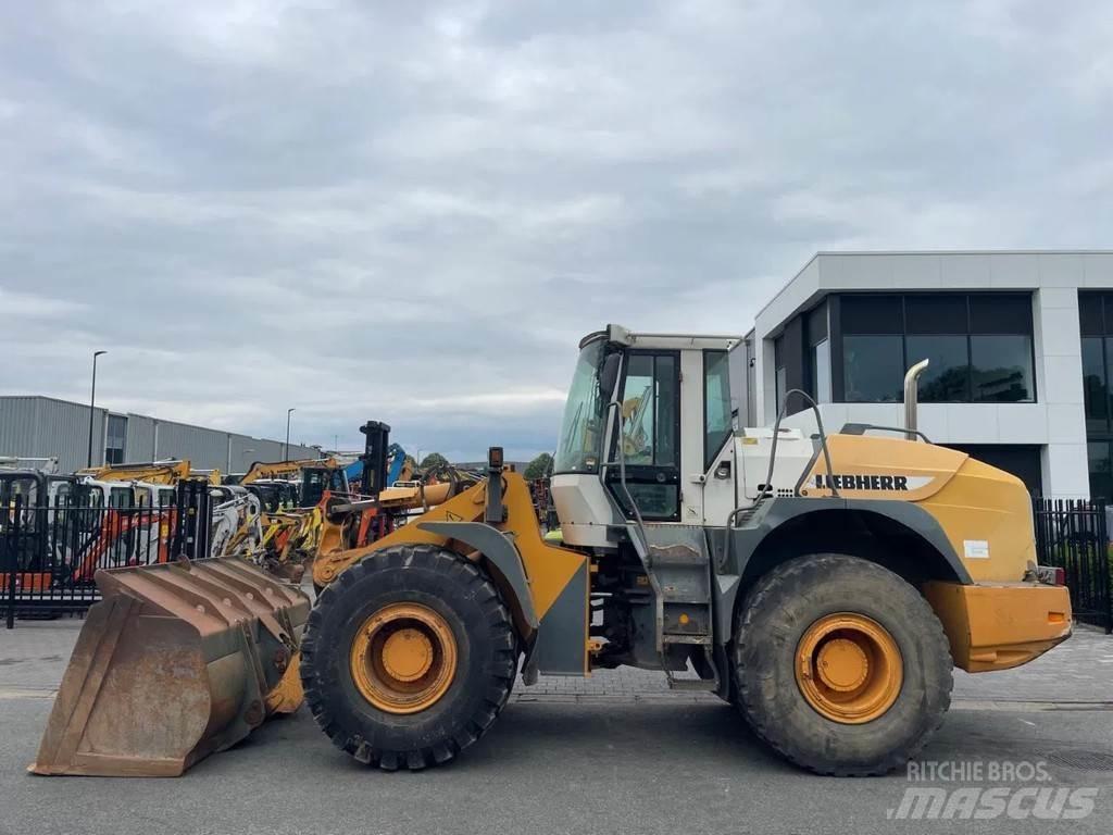 Liebherr L544 Kolové nakladače