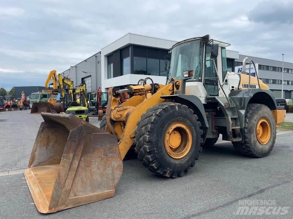 Liebherr L544 Kolové nakladače