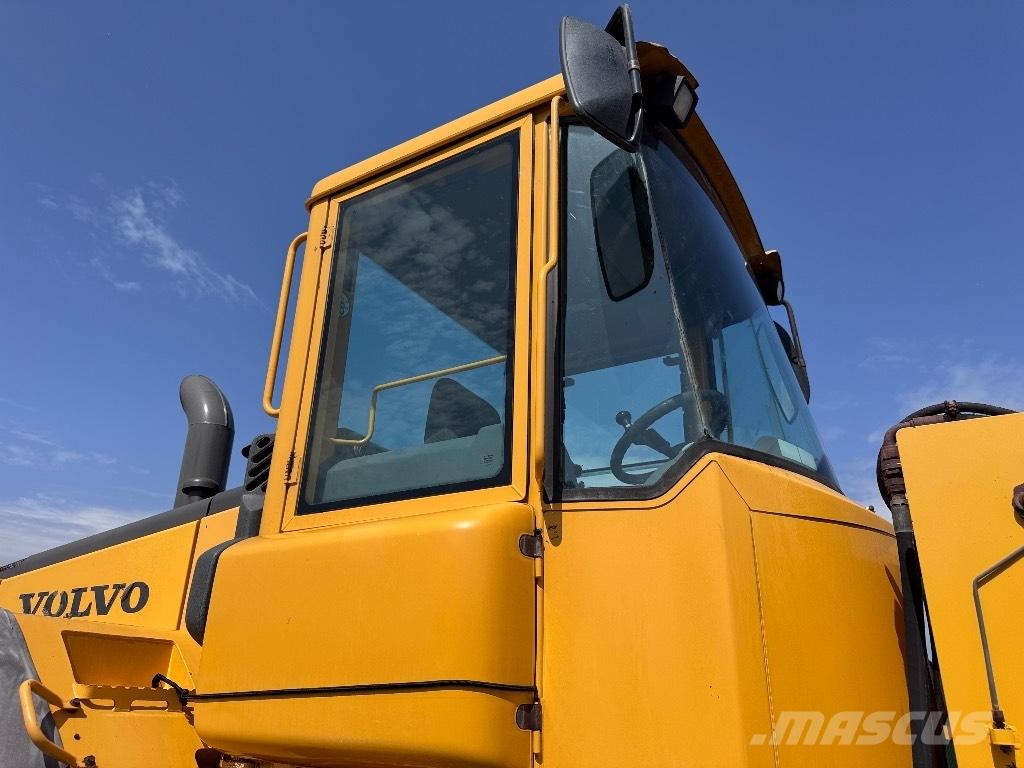 Volvo L 120 E Kolové nakladače