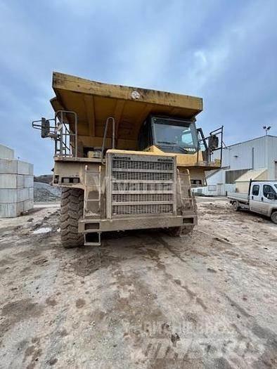 Komatsu HD605-7 Vyklápěcí dempry