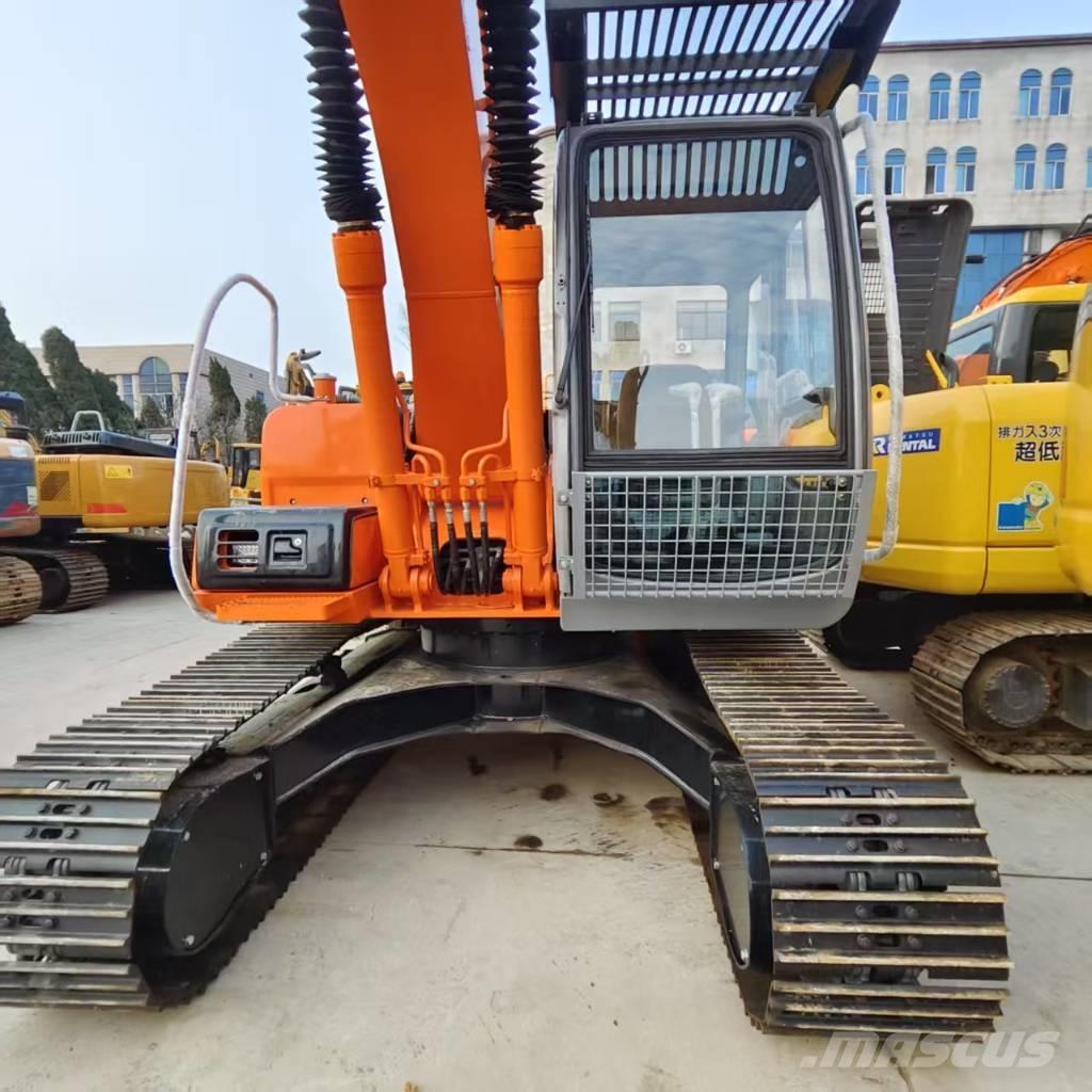 Hitachi EX 120 Midi rýpadla 7t - 12t