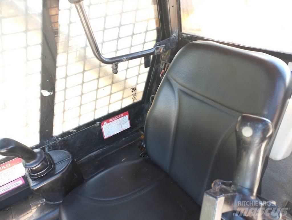 JCB 1110 T Smykem řízené nakladače