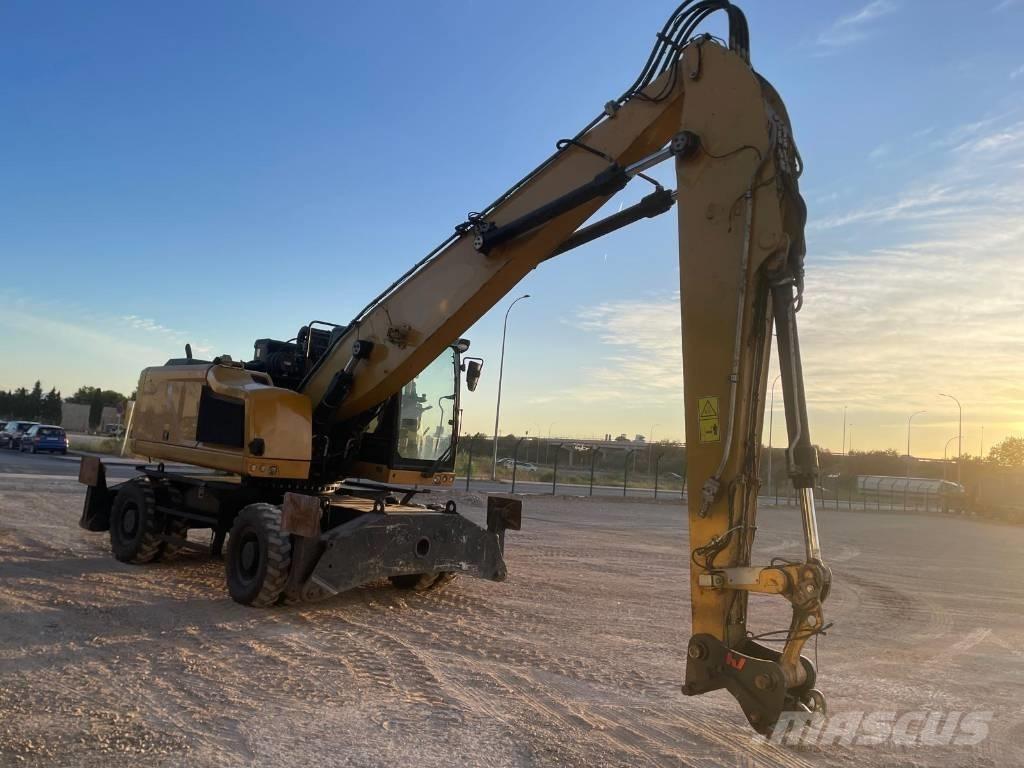 CAT MH 3022 Stroje pro manipulaci s odpadem