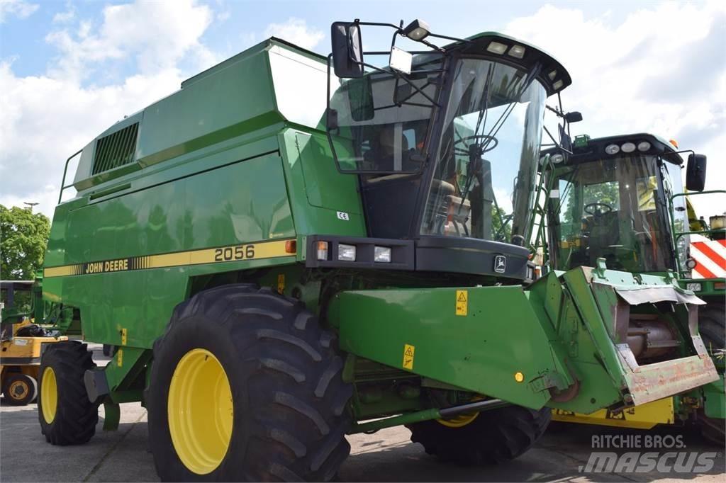 John Deere 2056 Sklízecí mlátičky