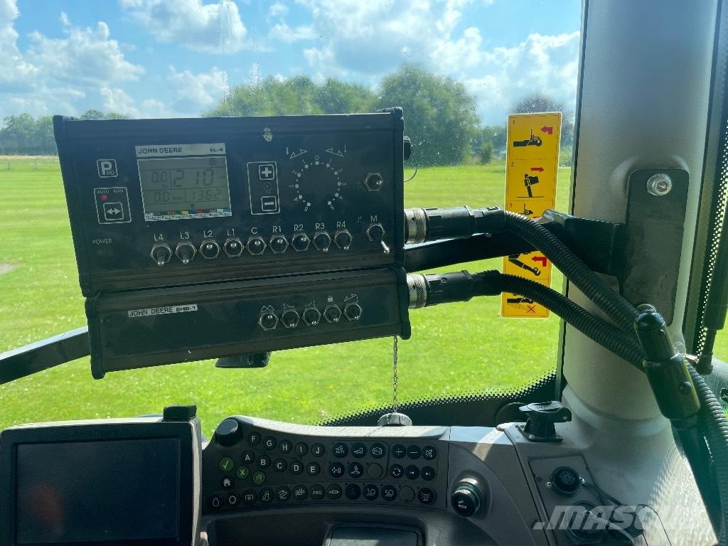 John Deere 732 Tažené postřikovače