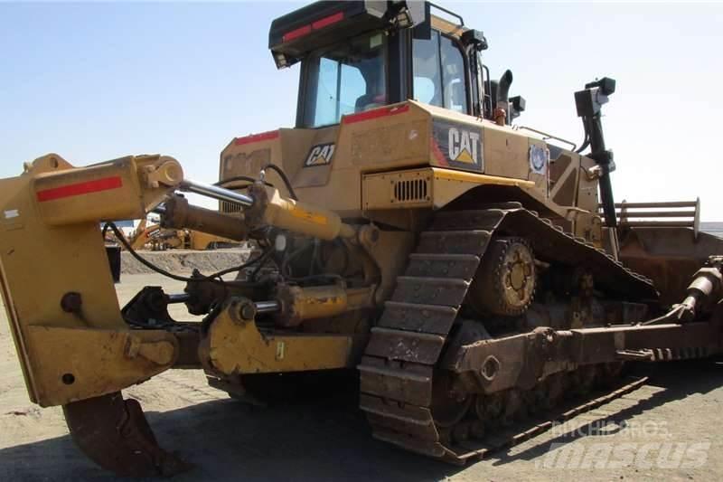 CAT D8R Pásové dozery