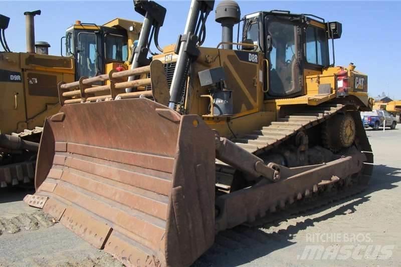 CAT D8R Pásové dozery