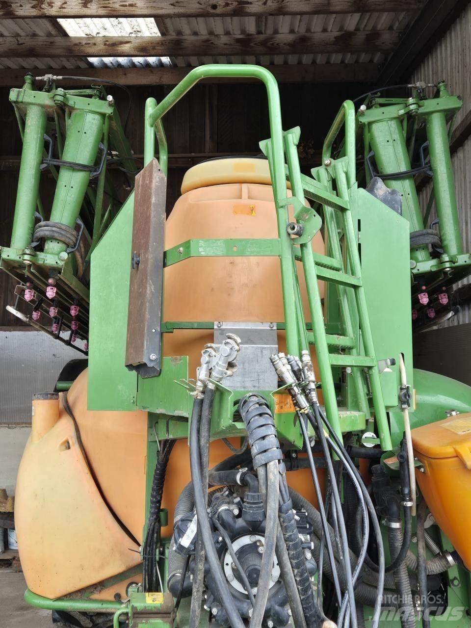 Amazone UX 4200 Tažené postřikovače