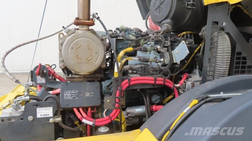 Bomag BW11 RH-5 Pneumatikové válce