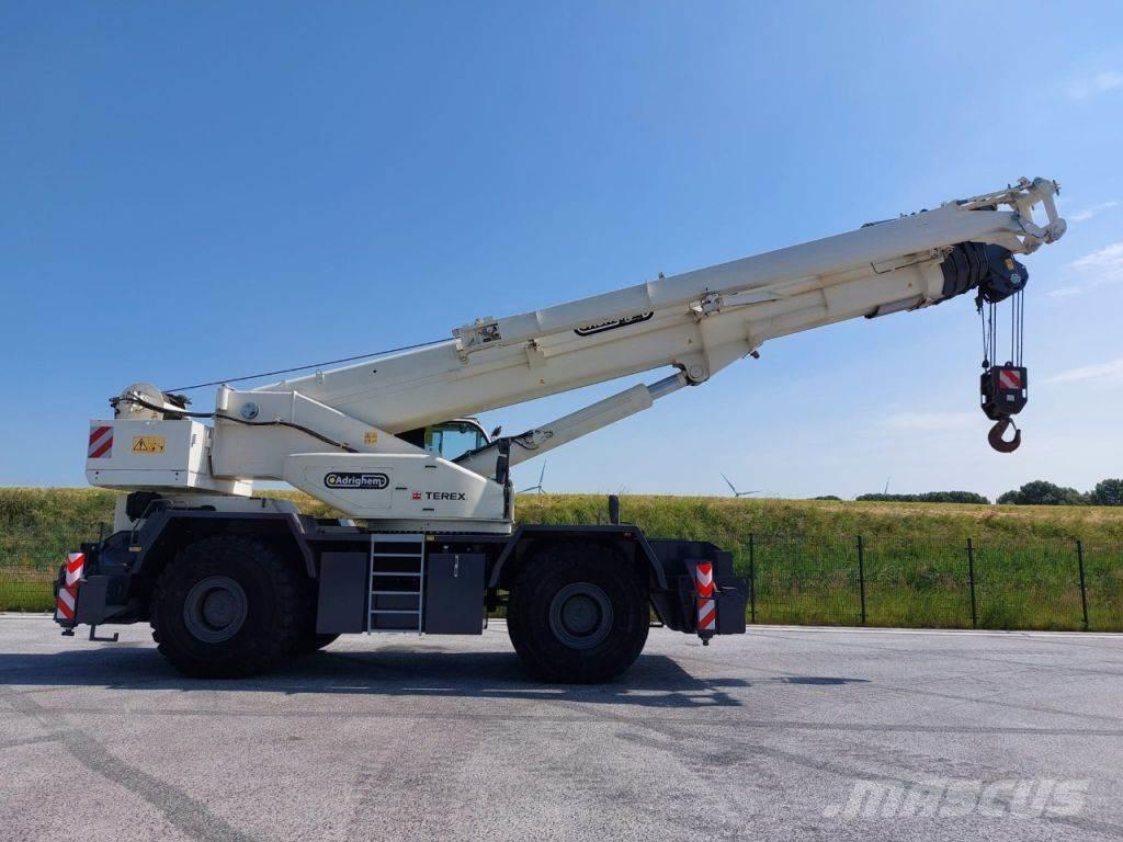 Terex RT100 Jeřáby pro těžký terén