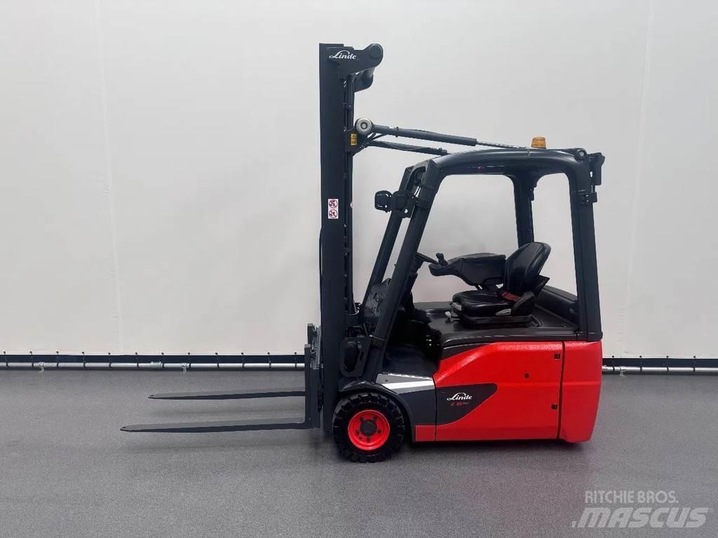 Linde 386 E 16-02 Akumulátorové vozíky