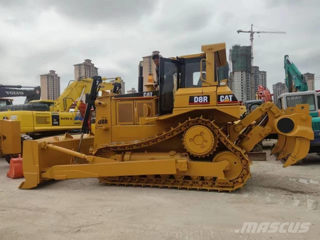CAT D 8 R Pásové dozery