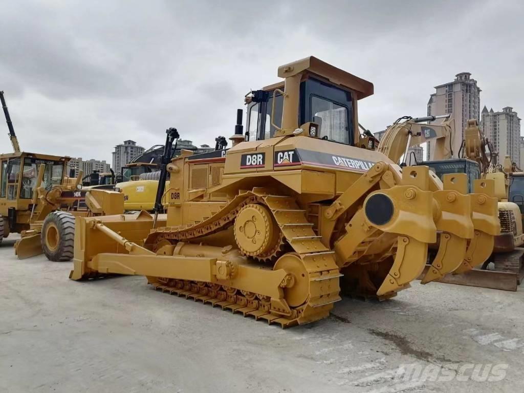 CAT D 8 R Pásové dozery
