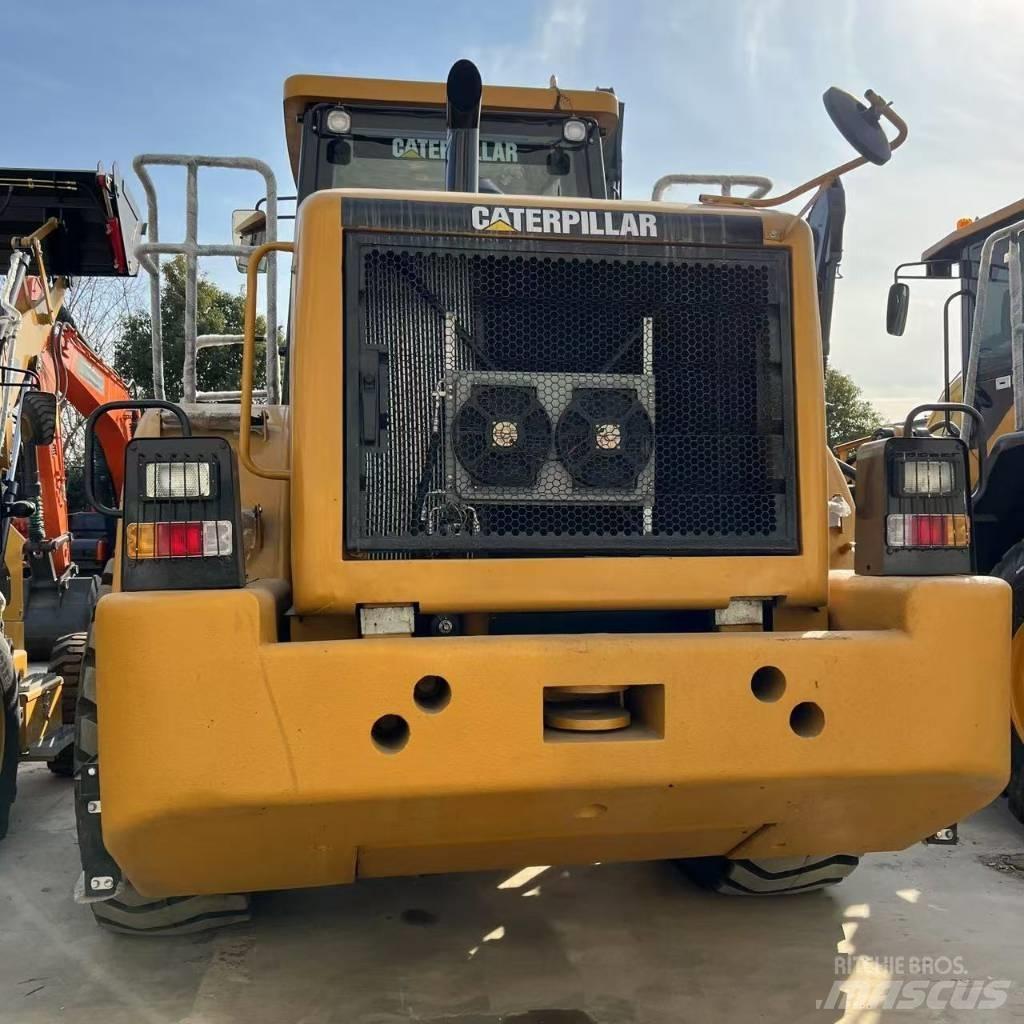 CAT 966 H Kolové nakladače