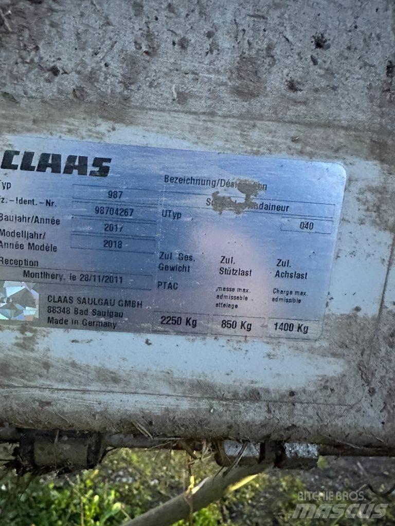 CLAAS Liner 2800 Obraceče a shrabovače sena