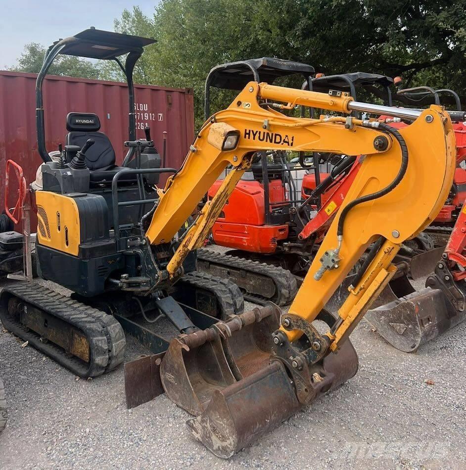 Hyundai R17-9 Mini rýpadla < 7t