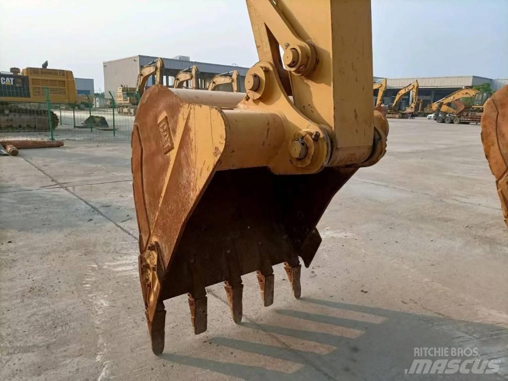 CAT 320 GC Pásová rýpadla