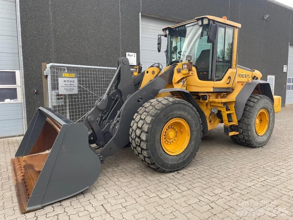 Volvo L90F Kolové nakladače