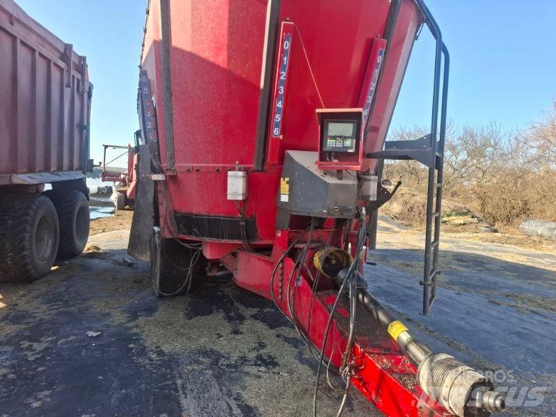 JF FEEDER VM 38 Krmítka, krmné žlaby