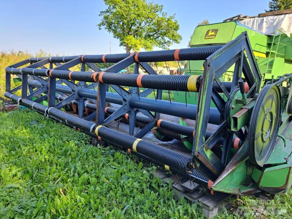 John Deere 1174 Sklízecí mlátičky