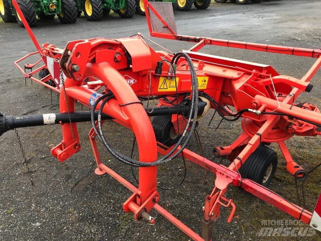 Kuhn GF 7601 MH Obraceče a shrabovače sena