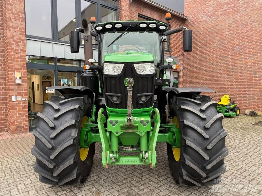 John Deere 6175R Traktory