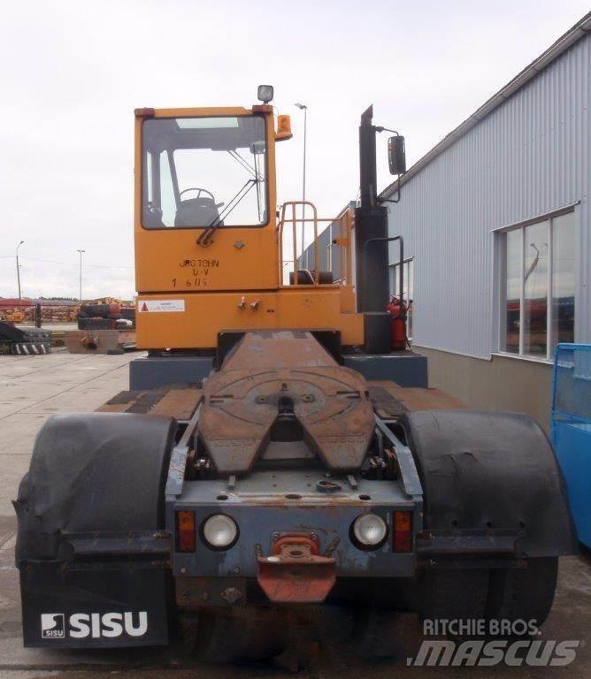 Sisu TRX 242 Terminálový tahač