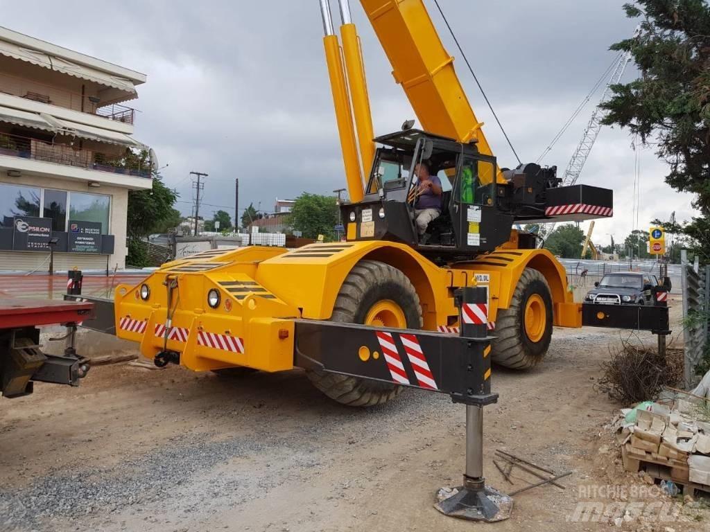 Grove RT 740 Jeřáby pro těžký terén