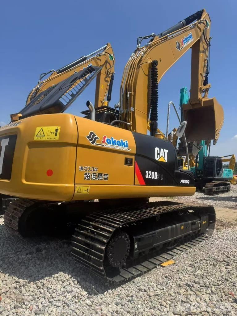 CAT 320d2 Pásová rýpadla