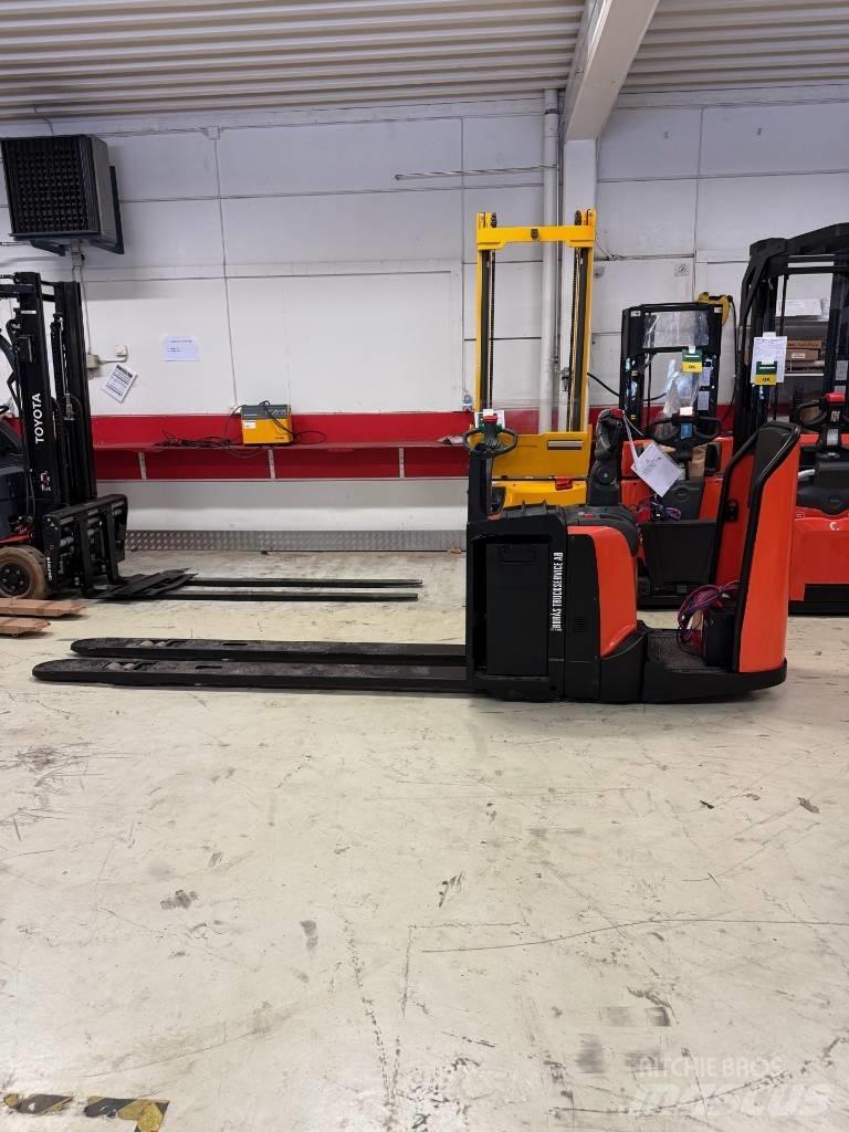 BT truck LPE 250 Samohybné vozíky