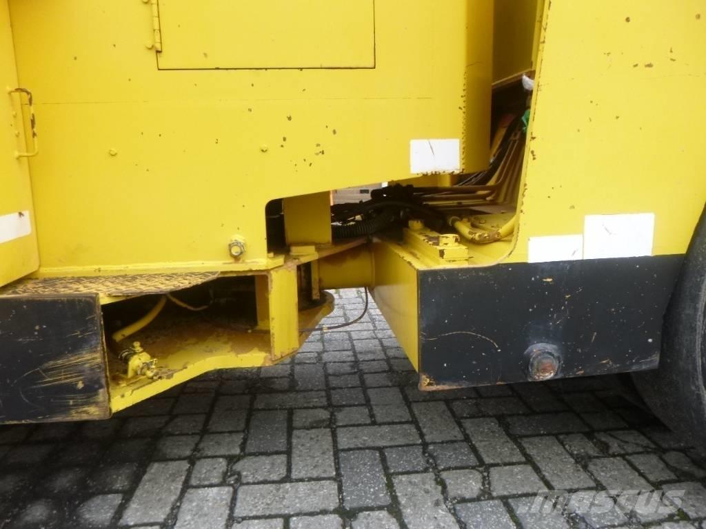 Bomag BW123AC Kombinované válce