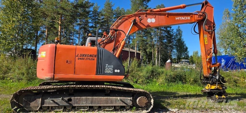 Hitachi ZX 225 USR Pásová rýpadla